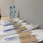 Z Parkingiem, Obok Metra. Varsó