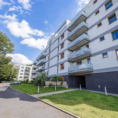 Apartman Z Parkingiem, Obok Metra. *