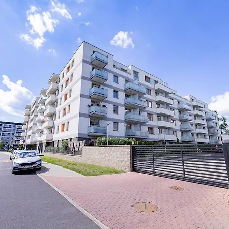 Apartman Z Parkingiem, Obok Metra. Varsó