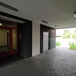 Z Parkingiem, Obok Metra. Apartmán Varšava