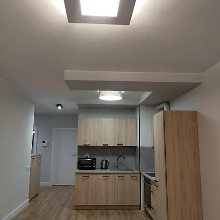 Z Parkingiem, Obok Metra. Apartament Warszawa