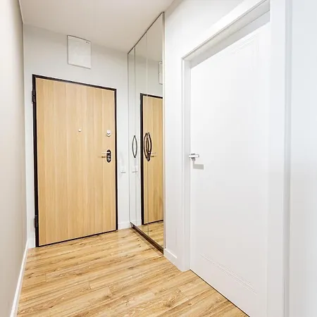 Apartmán Z Parkingiem, Obok Metra. *