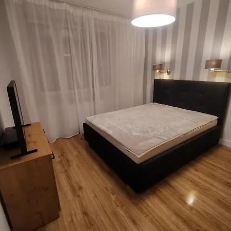 Apartment Z Parkingiem, Obok Metra. *