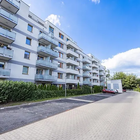 Apartment Z Parkingiem, Obok Metra.