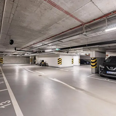 Apartment Z Parkingiem, Obok Metra. Warsaw