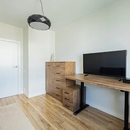 Apartment Z Parkingiem, Obok Metra. *